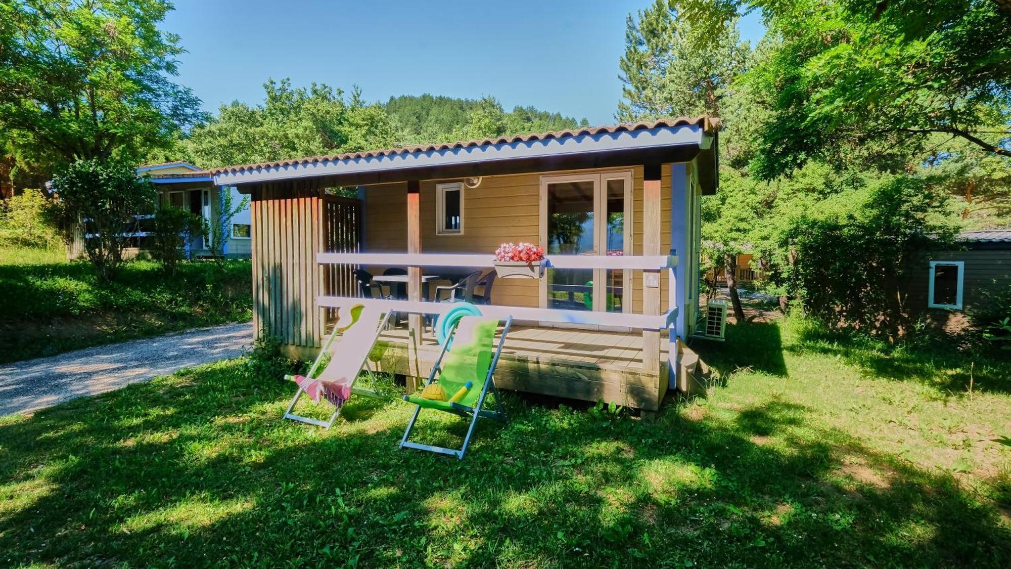 Camping Le Couriou Recoubeau-Jansac Exterior foto