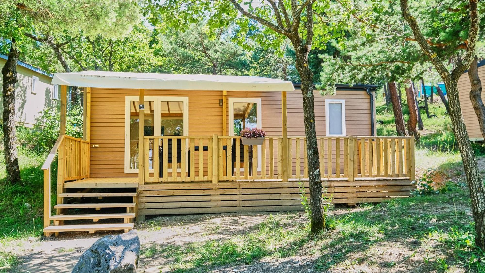 Camping Le Couriou Recoubeau-Jansac Exterior foto