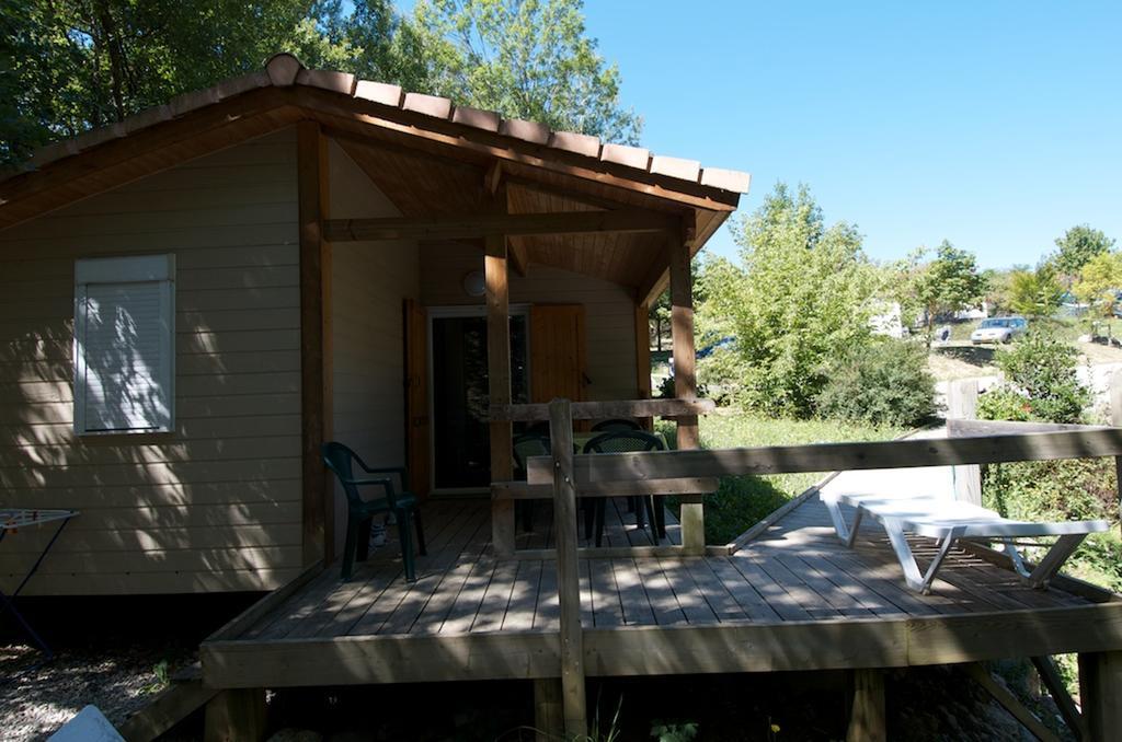 Camping Le Couriou Recoubeau-Jansac Exterior foto