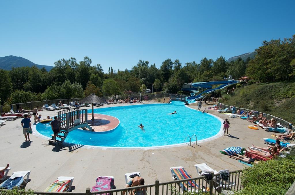 Camping Le Couriou Recoubeau-Jansac Exterior foto